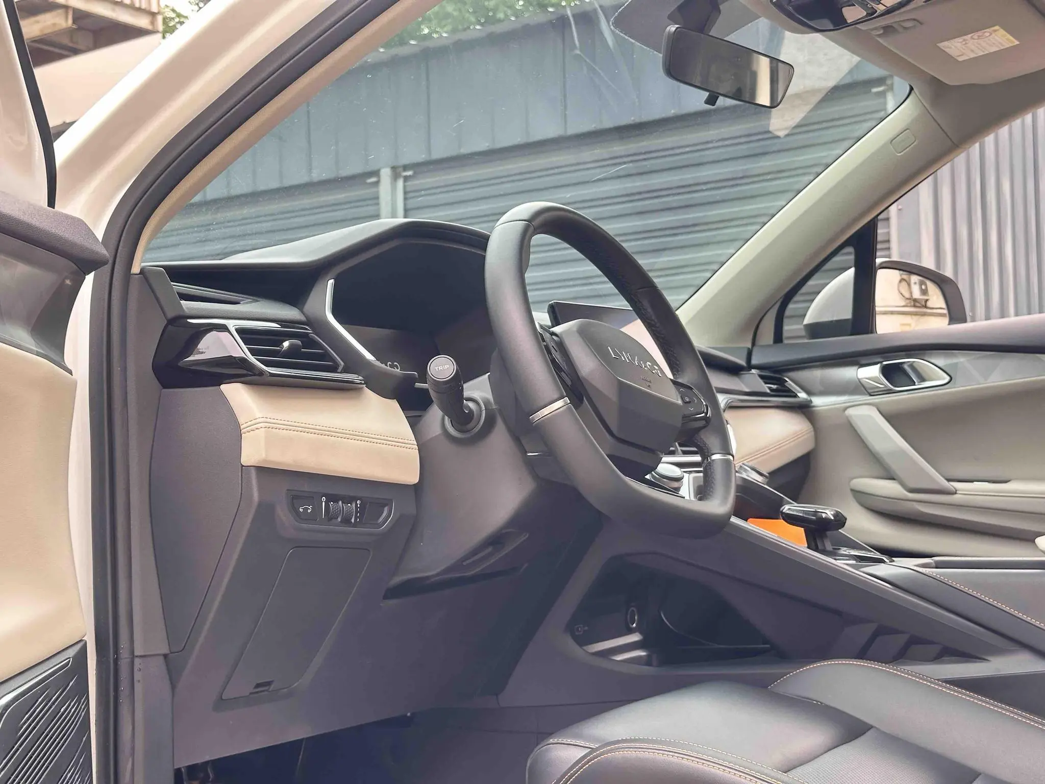 LYNK & CO Lynk & Co. 06 EM-P 84KM battery life version Pro