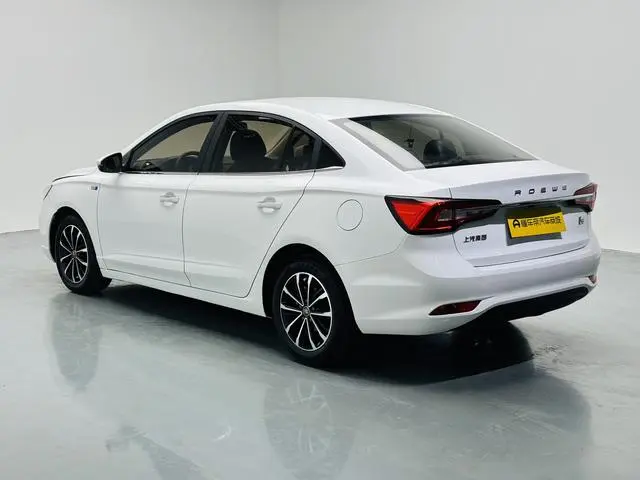 Roewe Roewe i5 1.5L Manual 4G Interconnection Linghao Ultimate Edition