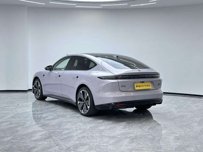 NIO NIO ET5 2025