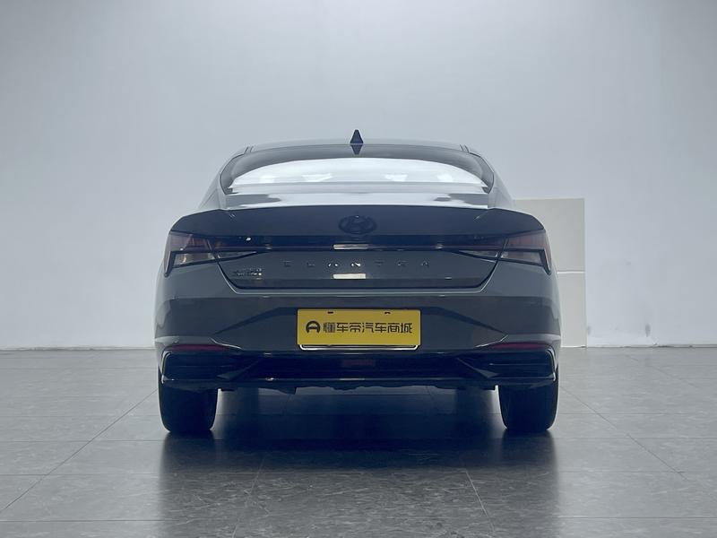 Hyundai Elantra 2021