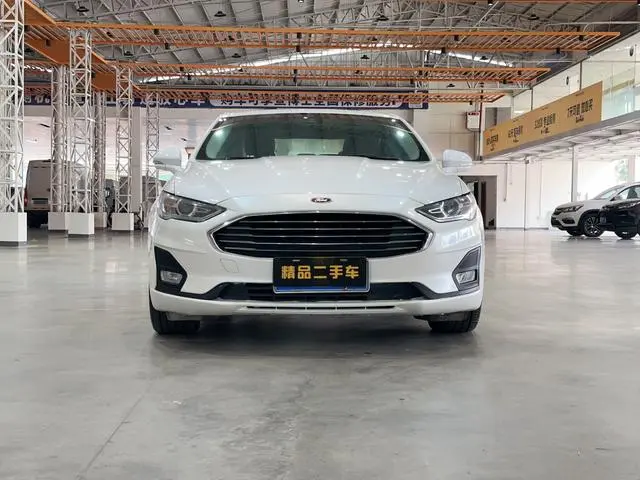 Ford Mondeo EcoBoost 180 fashion type