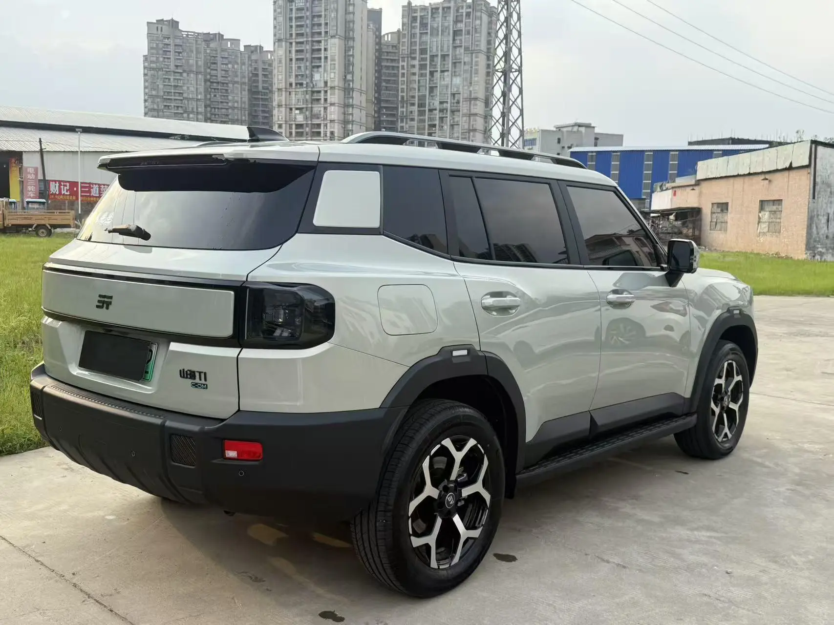 Jetour Jietu Shanhai T1 1.5TD DHT 150KM two-wheel drive Discovery version