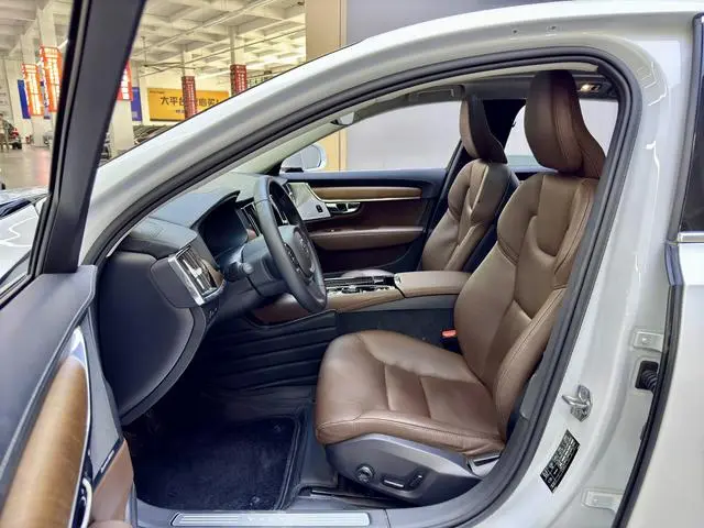 Volvo Volvo S90 PHEV T8 E-drive hybrid Zhiya Edition Country V