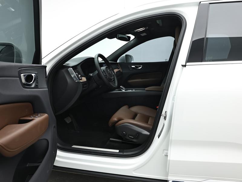 Volvo Volvo XC60 PHEV 2025