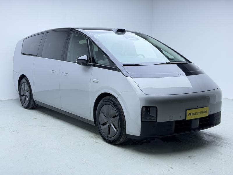 Li Auto Ideal MEGA 2024
