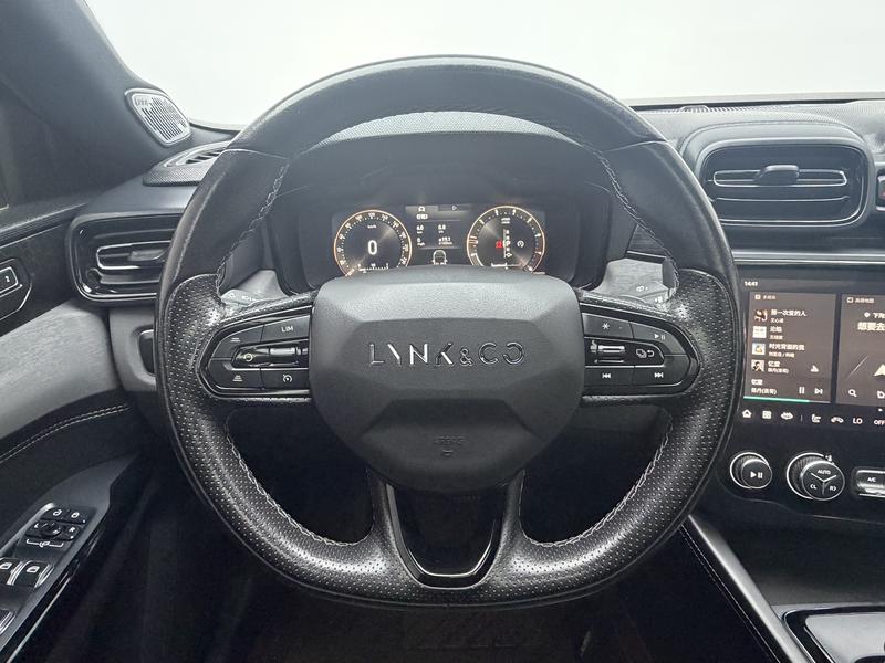 Lynk & Co Link 03 2022