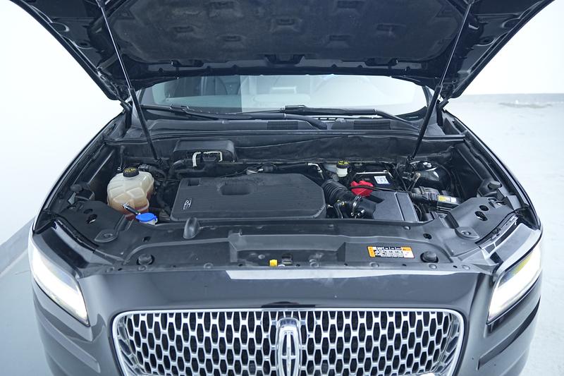 Lincoln Voyager 2021