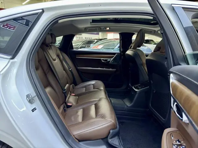 Volvo Volvo S90 PHEV T8 E-drive hybrid Zhiya Edition Country V