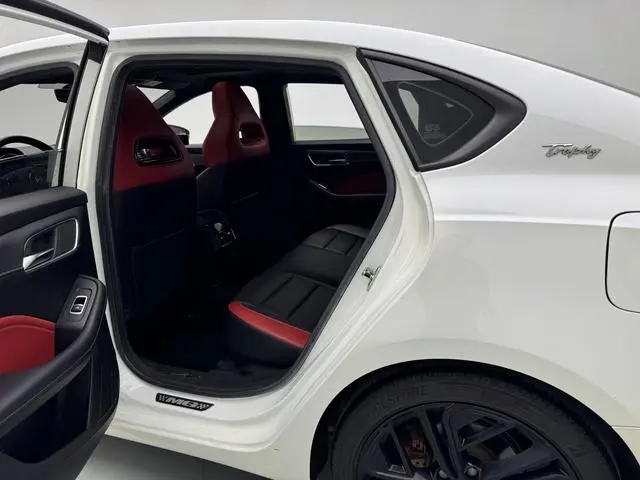 MG MG6 1.5T Automatic Trophy Deluxe Edition