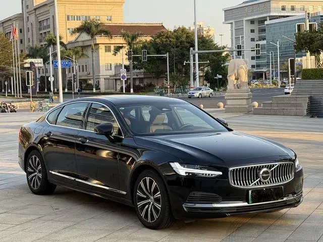 Volvo Volvo S90 PHEV T8 E-drive Hybrid Zhiyi Deluxe Edition