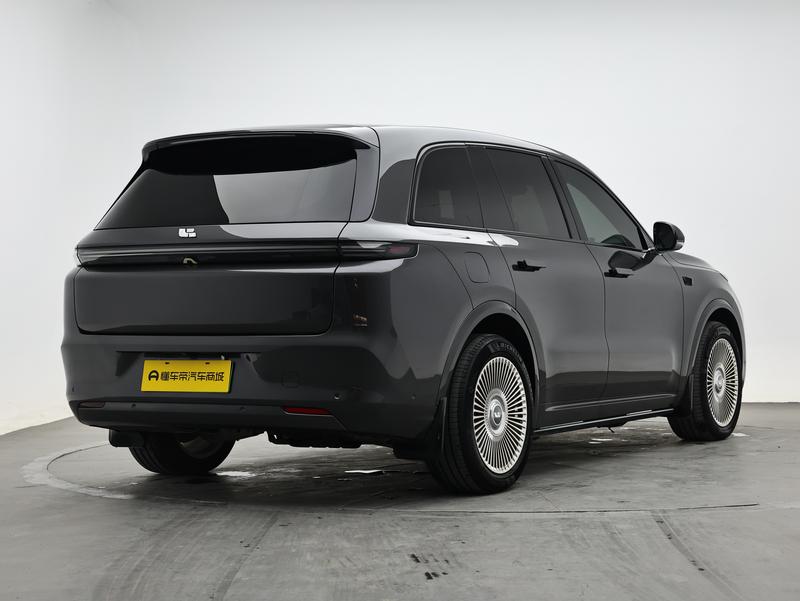 Li Auto Ideal L8 2023