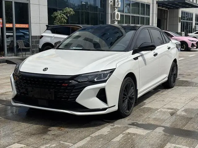 Dongfeng Fengshen Yi Hyun MAX 1.5T Super Handsome Trendy Dad Version