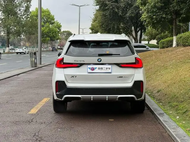 BMW BMW X1 sDrive25Li M sports suit