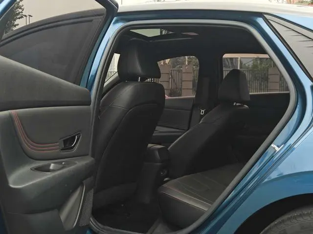 Hyundai Elantra 240TGDi DCT LUX Premium Edition