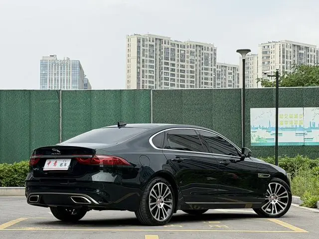 Jaguar Jaguar XFL 2.0T P250 two-wheel drive Exclusive Deluxe Edition
