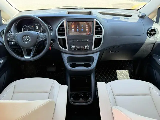 Mercedes-Benz Vito 2.0T Business Edition 7 Seats