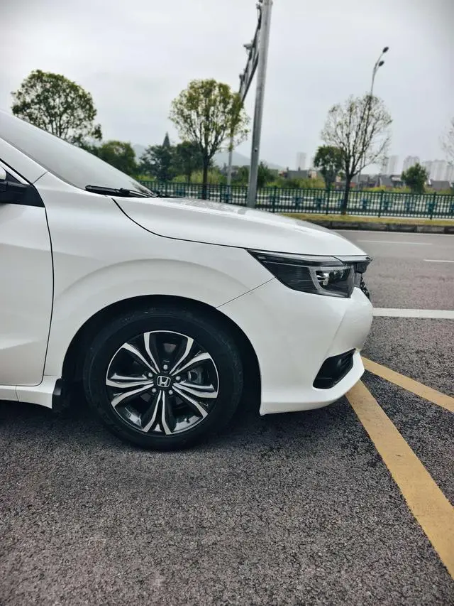 Honda Lingpai 180Turbo CVT Deluxe Edition