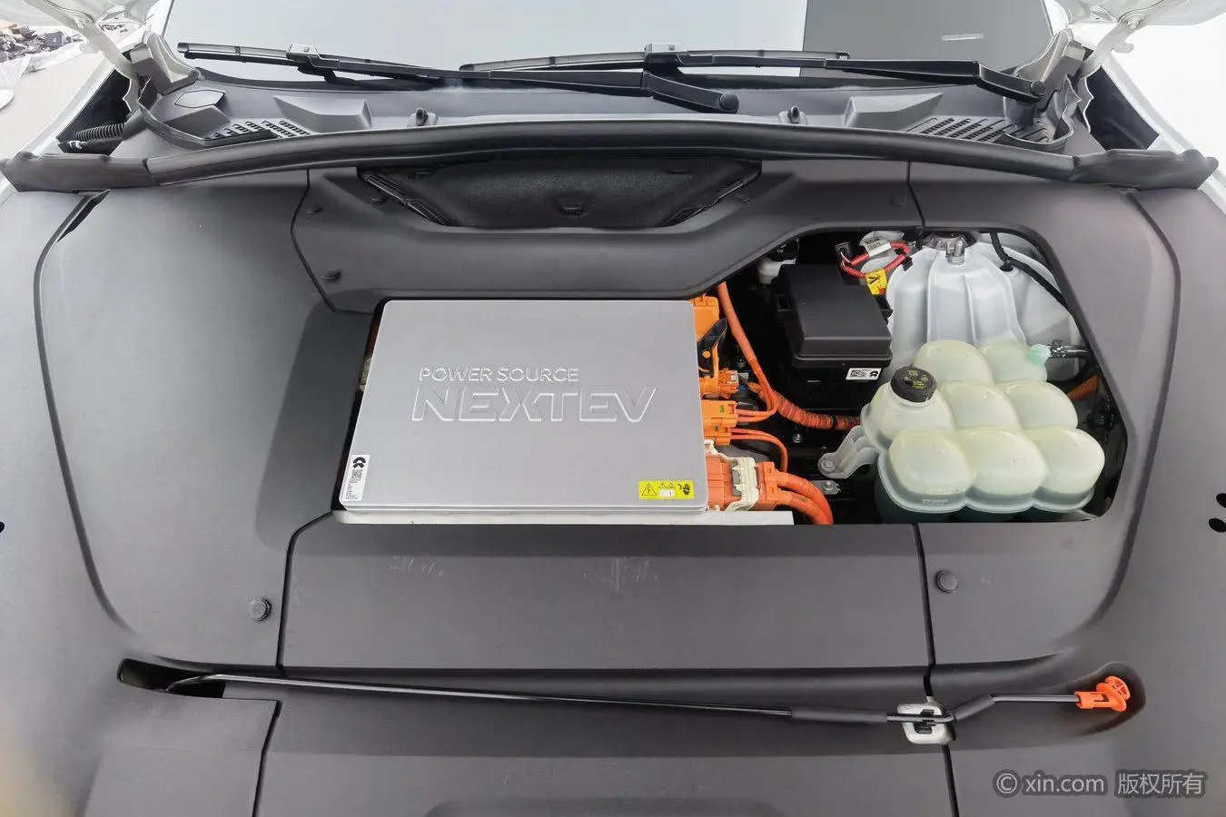 NIO Nio EC6 605KM sports version