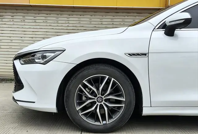 BYD Qin PLUS DM DM-i 55KM flagship type