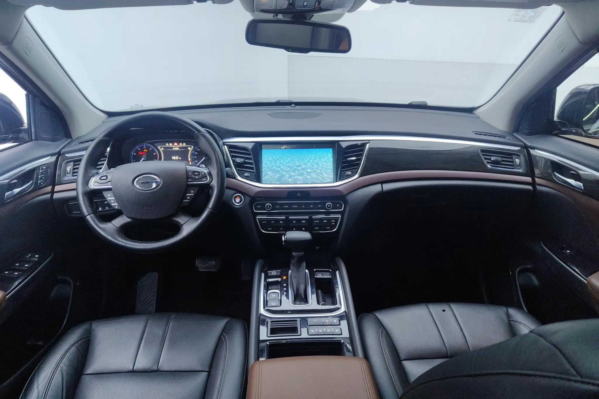 GAC Trumpchi GS8 320T two-wheel drive luxury Zhilian Edition 7 seats