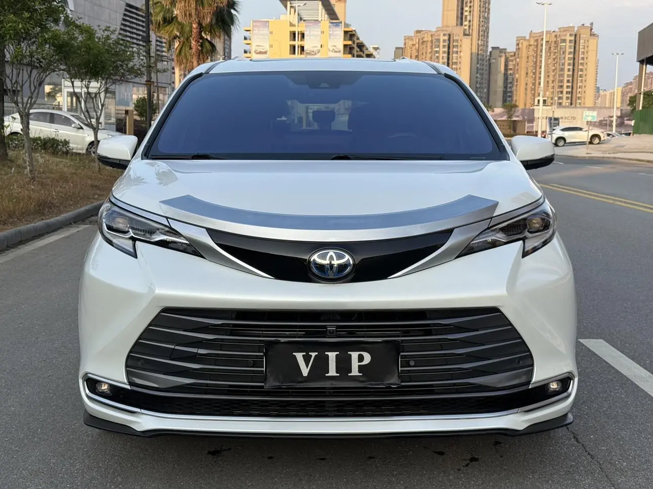 TOYOTA Saina Dual engine 2.5L Premium Edition
