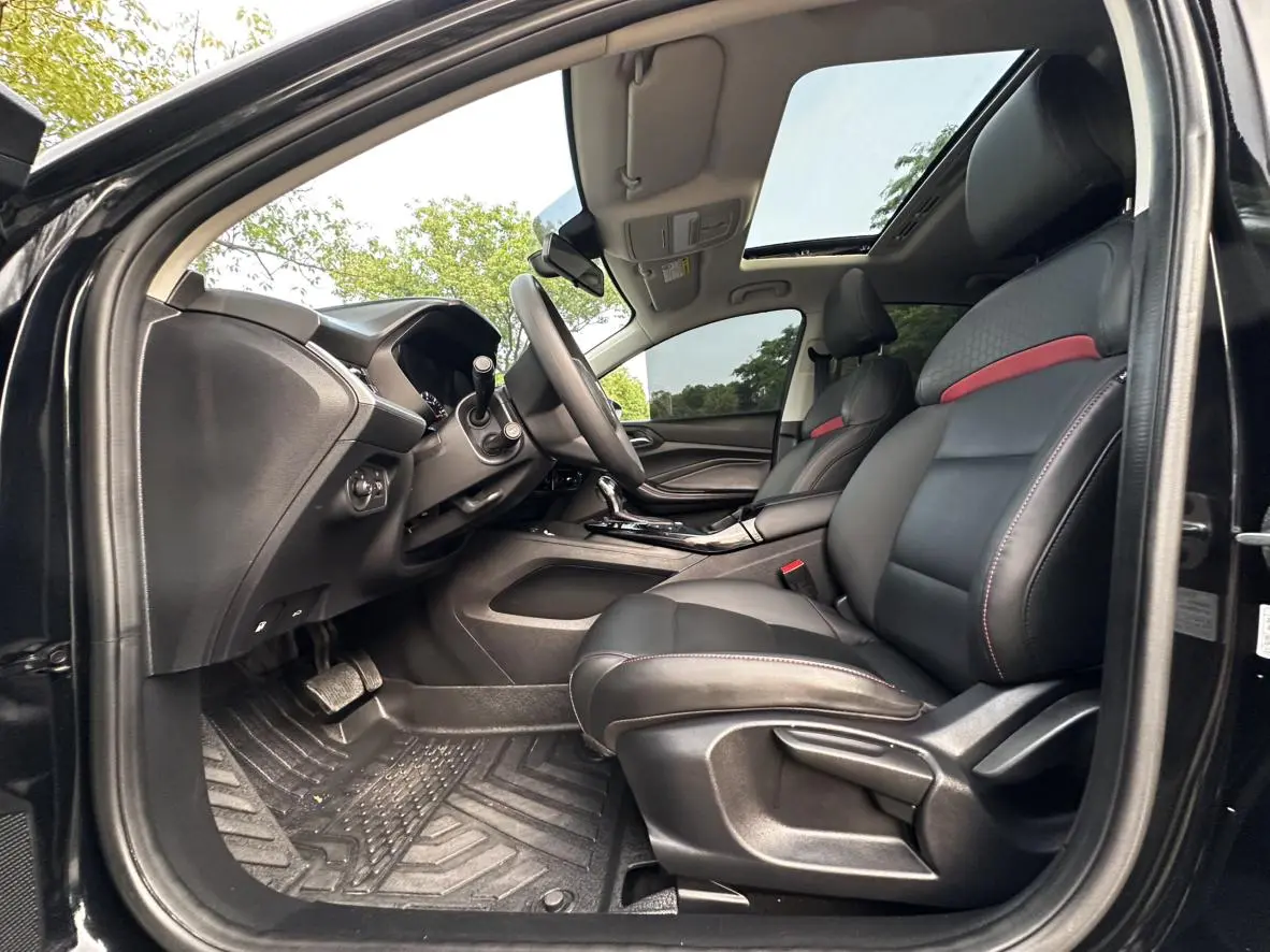 MG MG5 180DVVT CVT Youth Deluxe Edition