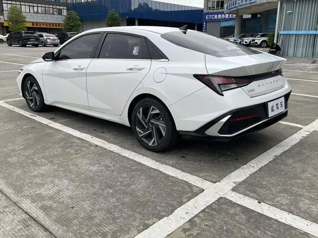 Hyundai Elantra 1.5L CVT GLX Elite Edition
