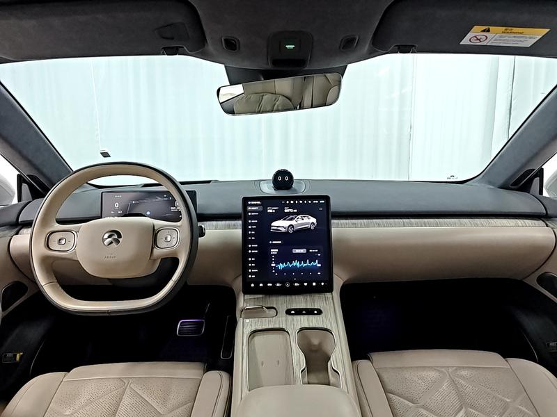 NIO NIO ET7 2024