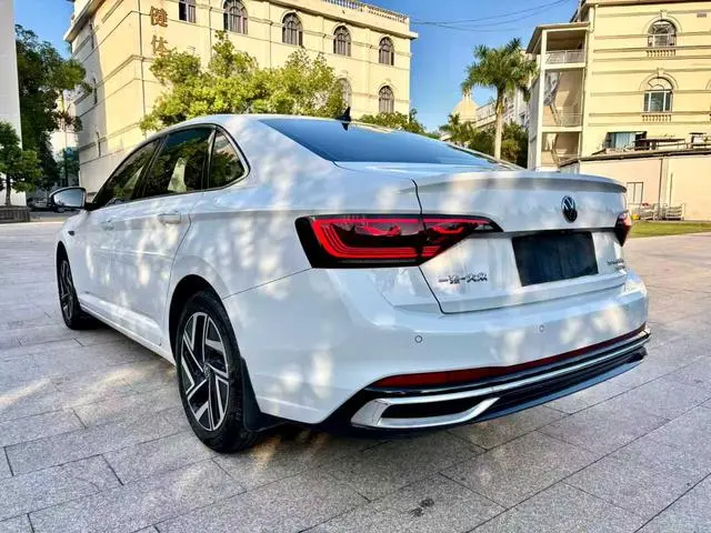 Volkswagen Sagitar 300TSI DSG Beyond Edition