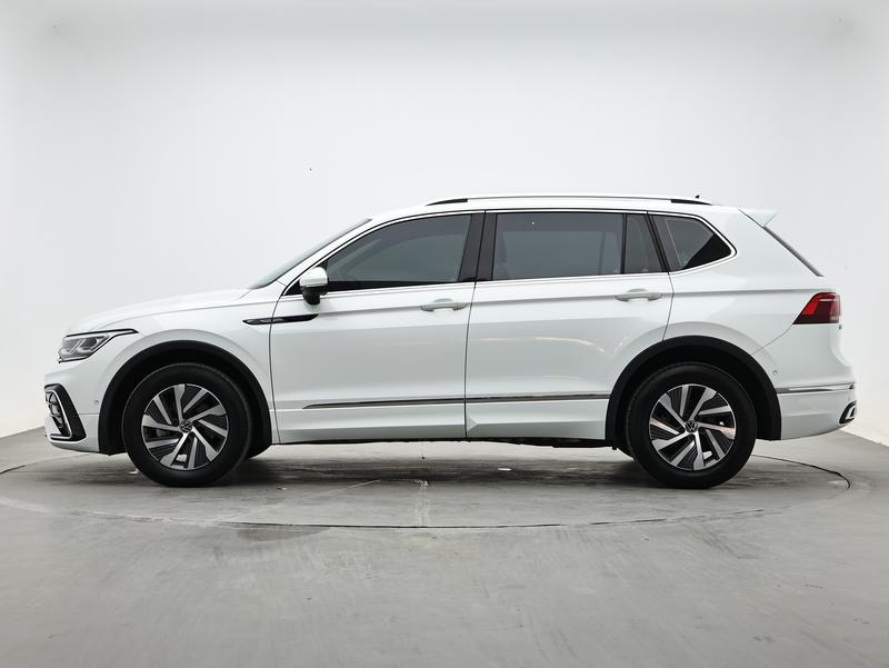 Volkswagen Tiguan L PHEV 2023