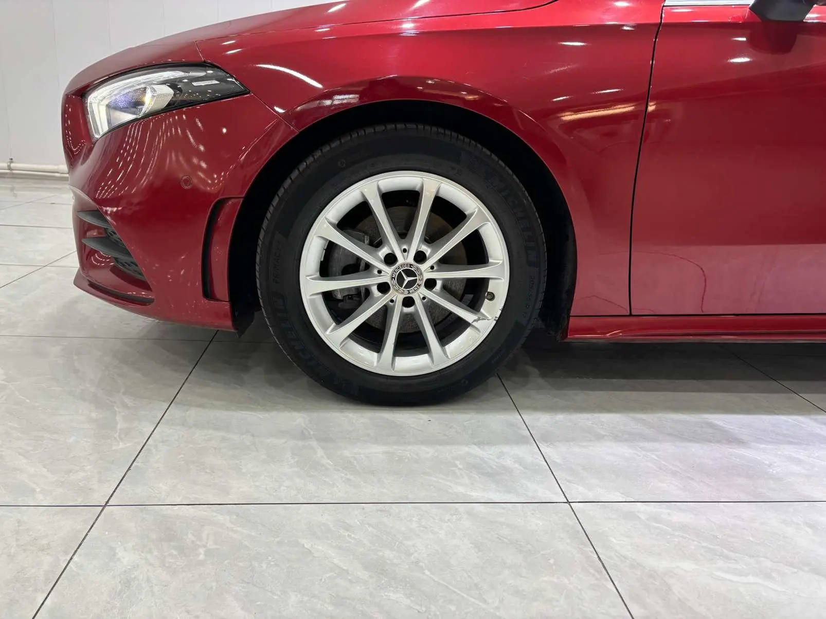 Mercedes-Benz Mercedes-Benz A-class A 200 L sports sedan