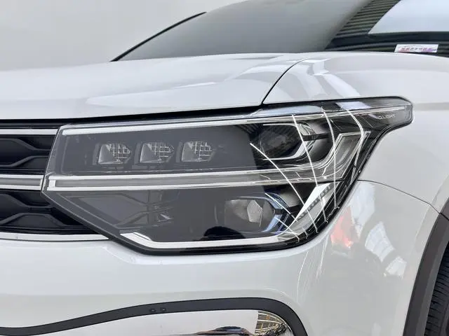 Volkswagen Tuyue 300TSI two-wheel drive full moon version