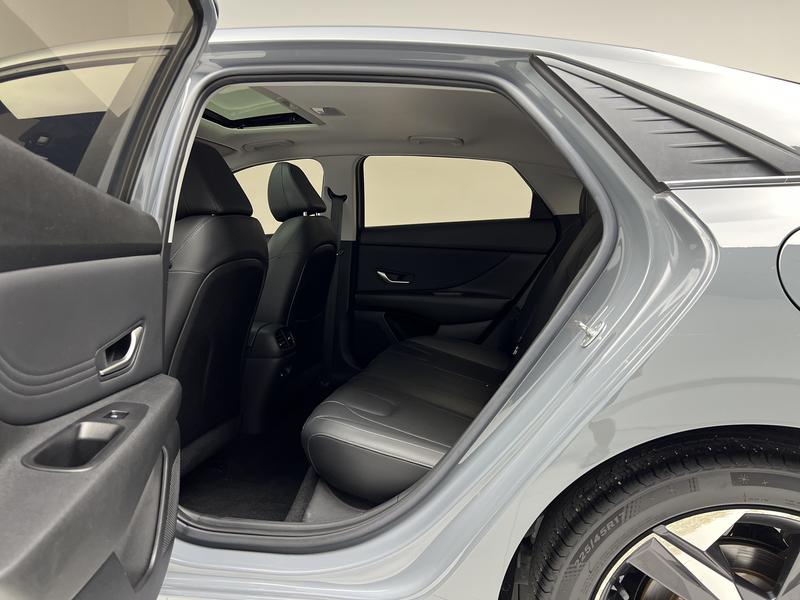 Hyundai Elantra 2022