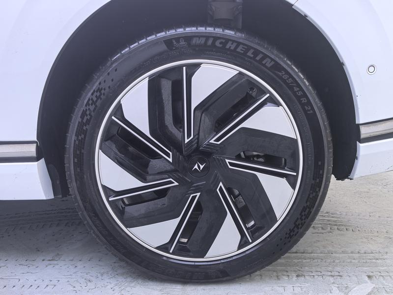 Dongfeng Yipai Eπ 008 2024