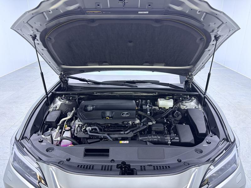 Lexus Lexus ES 2025