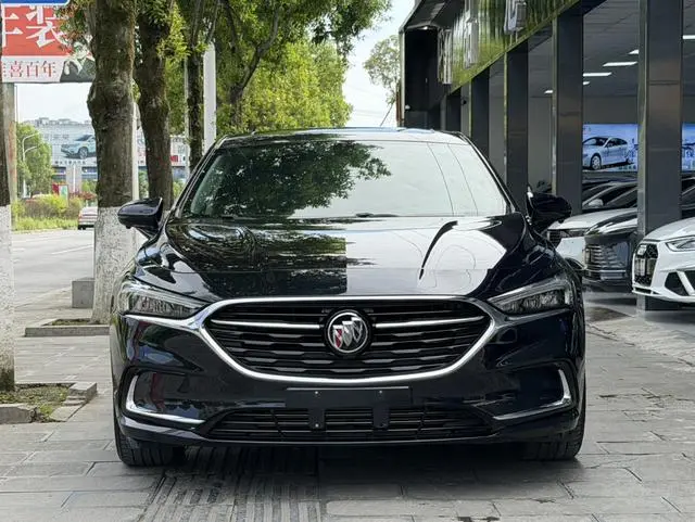 Buick Lacrosse 28T luxury