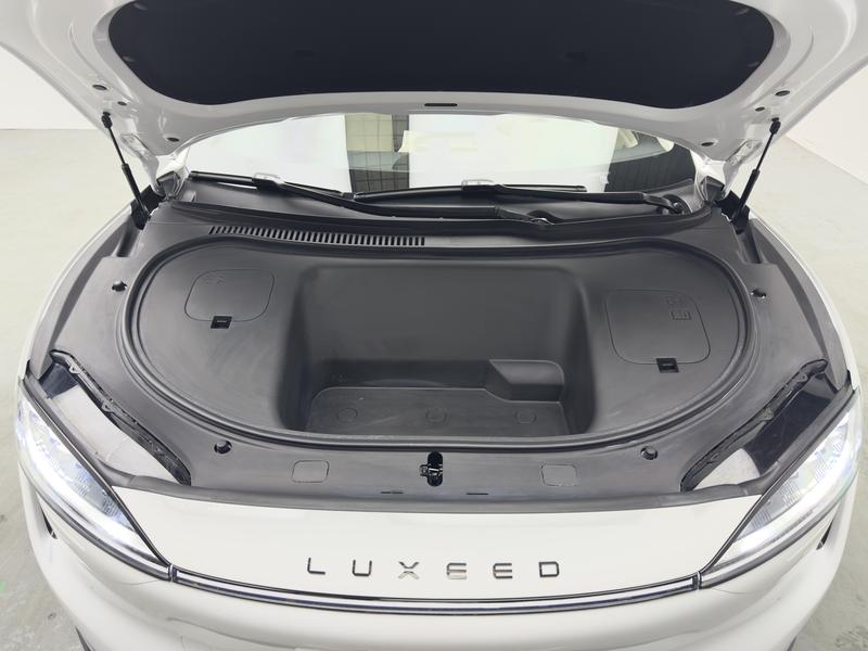 Luxeed Luxeed R7 2024