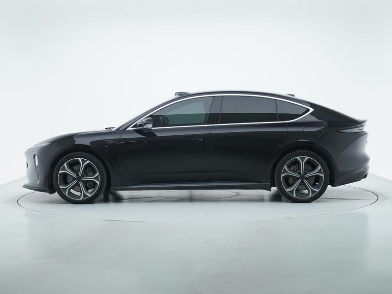 NIO NIO ET5 2024