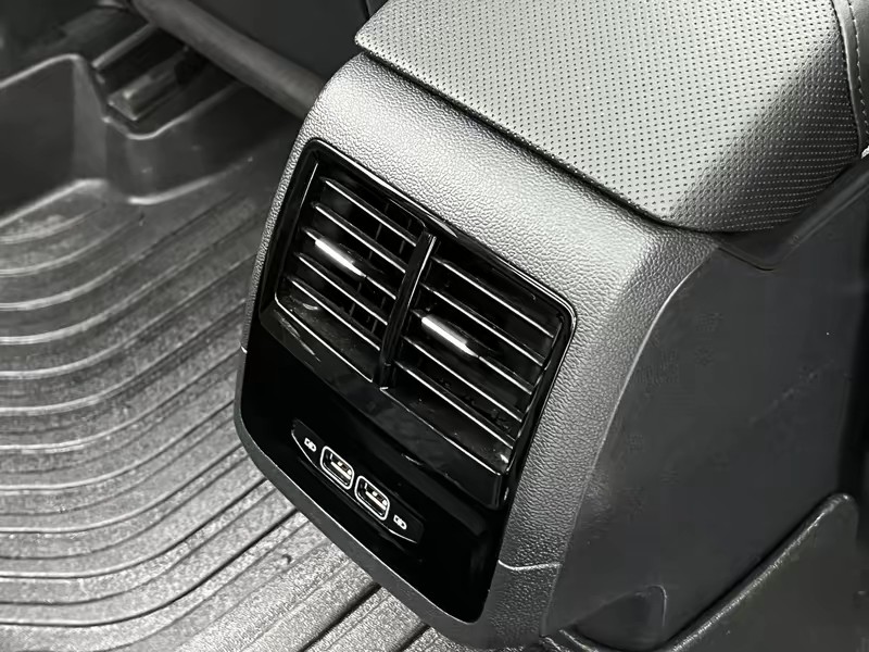 Volkswagen Sagitar 2023