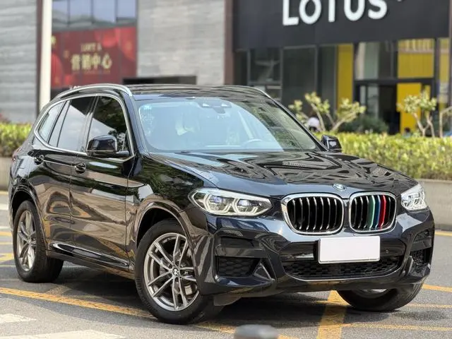BMW BMW X3 xDrive25i M sports suit