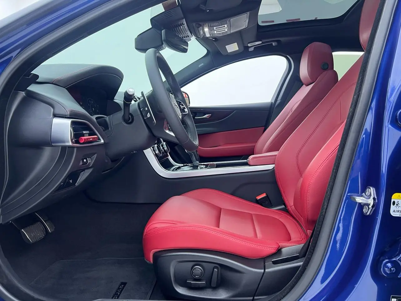 Jaguar Jaguar XEL 2.0T 250PS R-DYNAMIC S Enterprising Sports Edition