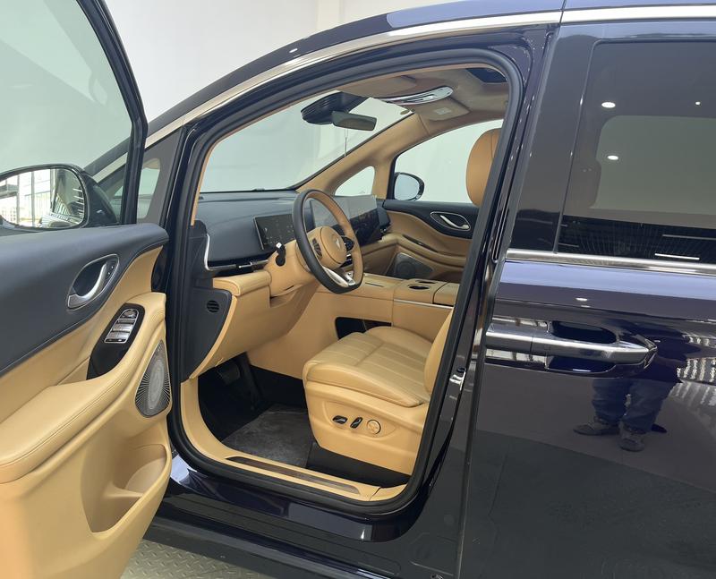 Voyah Lantu Dreamer PHEV 2025