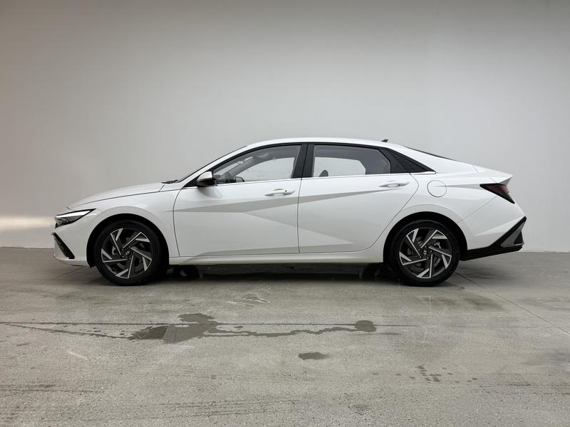 Hyundai Elantra 2023