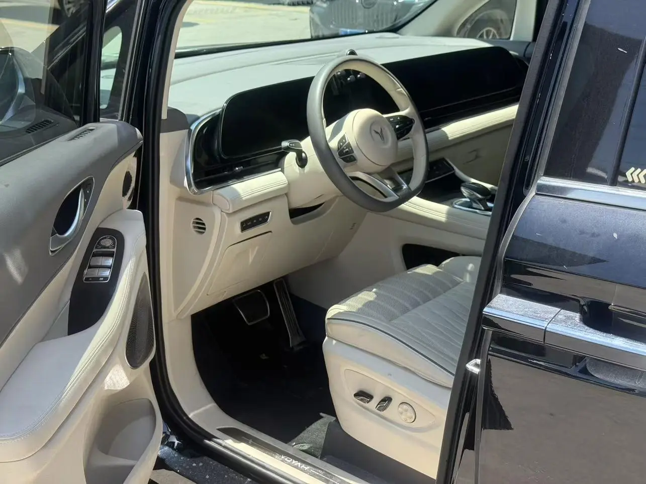 VOYAH Lantu Dreamer PHEV Low-carbon version of the dream