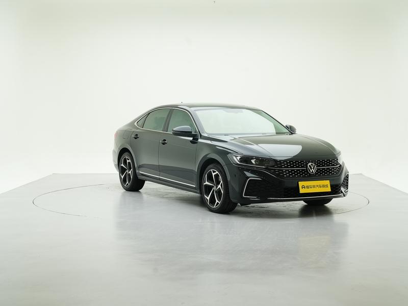 Volkswagen Passat 2024