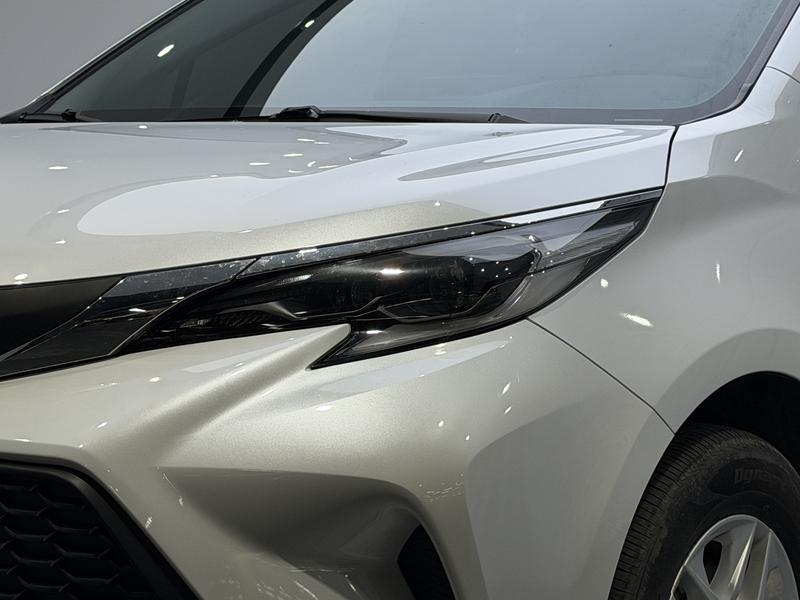 Toyota Gravia 2023