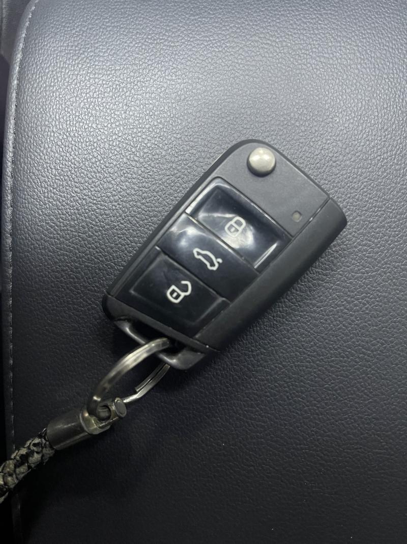 Volkswagen Touran L 2016