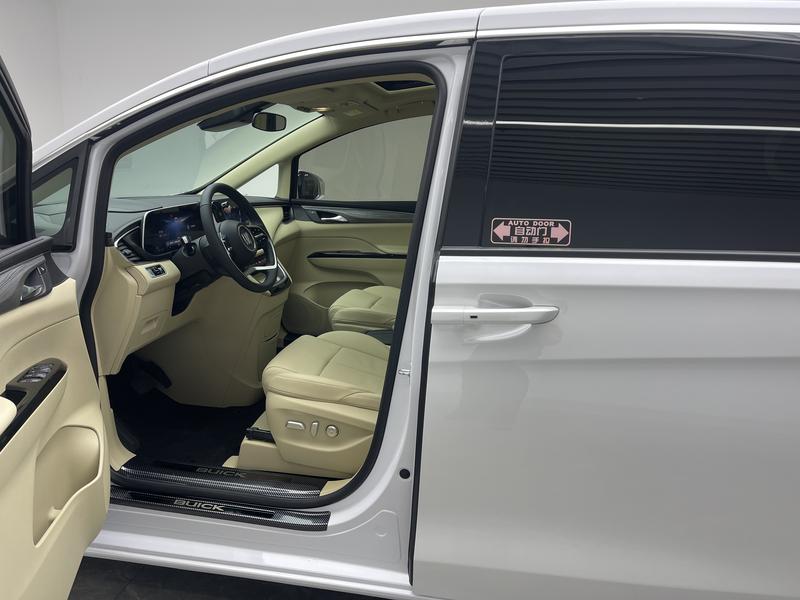 Buick Buick GL8 PHEV 2025