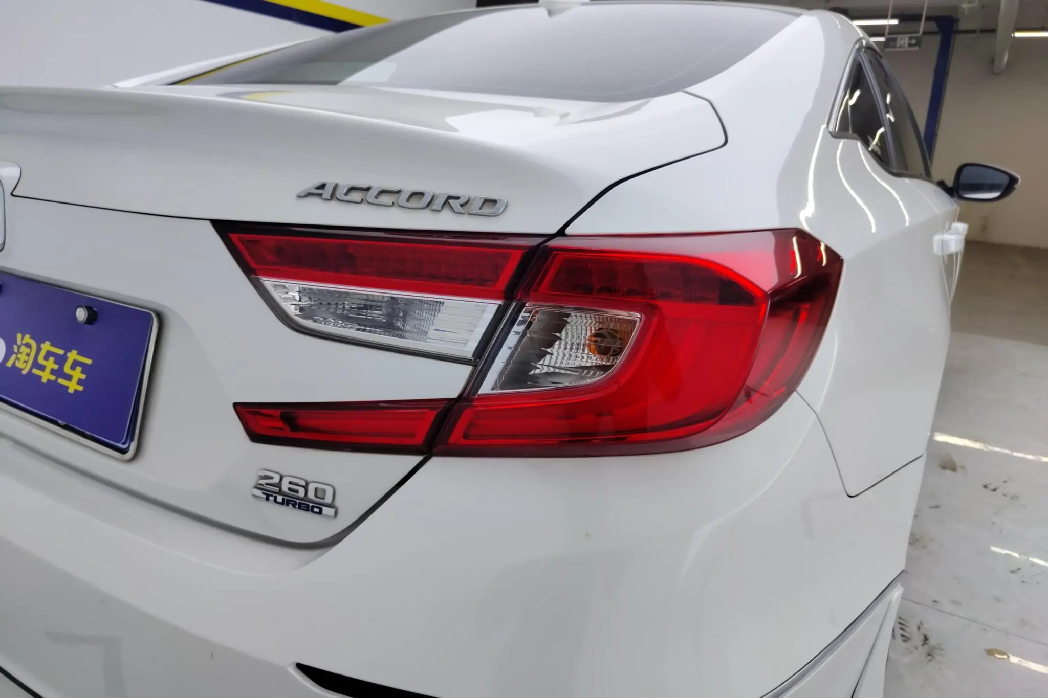 Honda Accord 260TURBO Elite Edition Country V