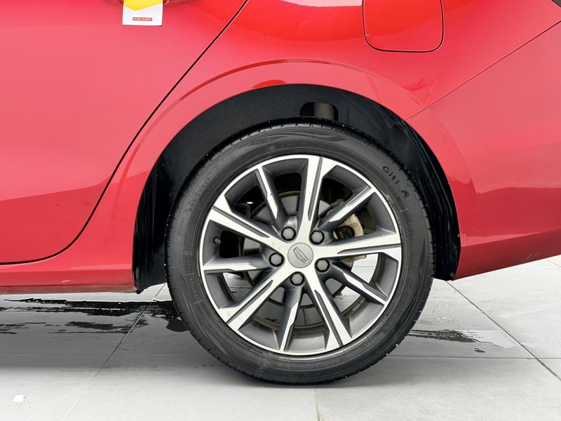 Geely Emgrand 2022